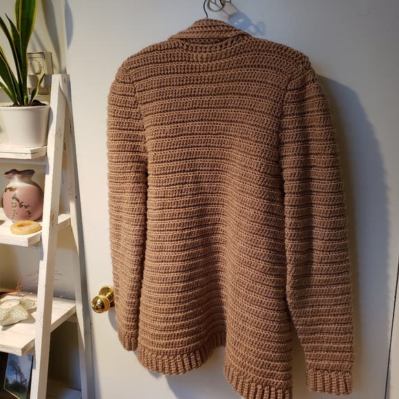 Hand knit cozy vintage sweater - Picture 4 of 5